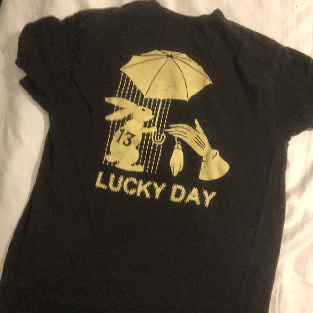 Tee shirt